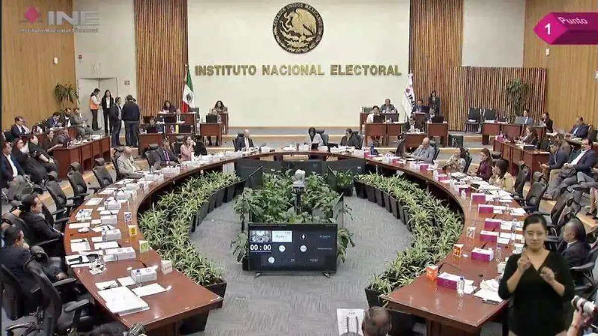 Por unanimidad de votos, el Consejo General del INE declaró infundados los procedimientos administrativos sancionadores electorales instaurados en contra de excandidatos de Morena y del PACCAPTURA DE PANTALLA